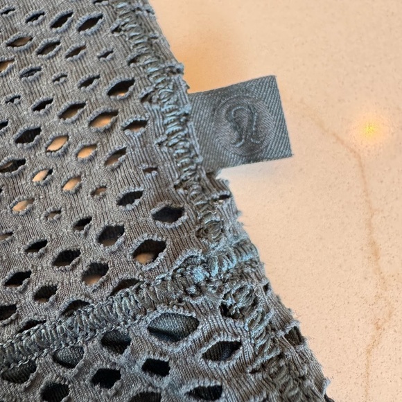 lululemon athletica Blue Mesh Boxy Cropped Tank Top / Medium - Picture 2 of 7